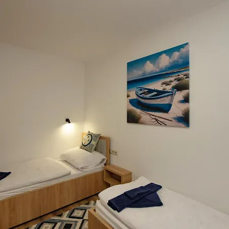 Riverside Apartmanhaz Gyula Exterior photo