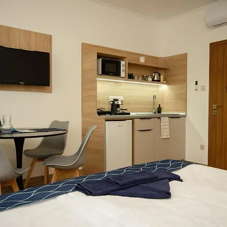 Riverside Apartmanhaz Gyula Exterior photo