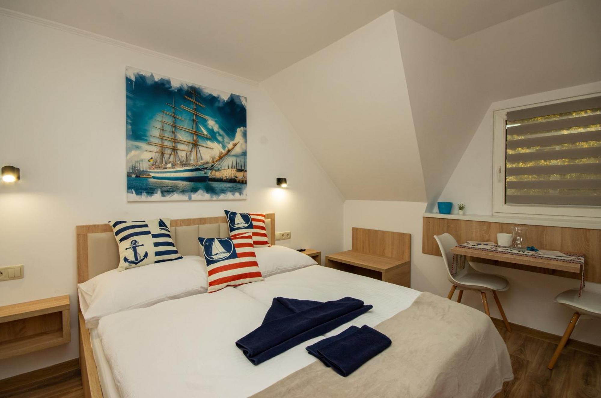 Riverside Apartmanhaz Apartament Jula