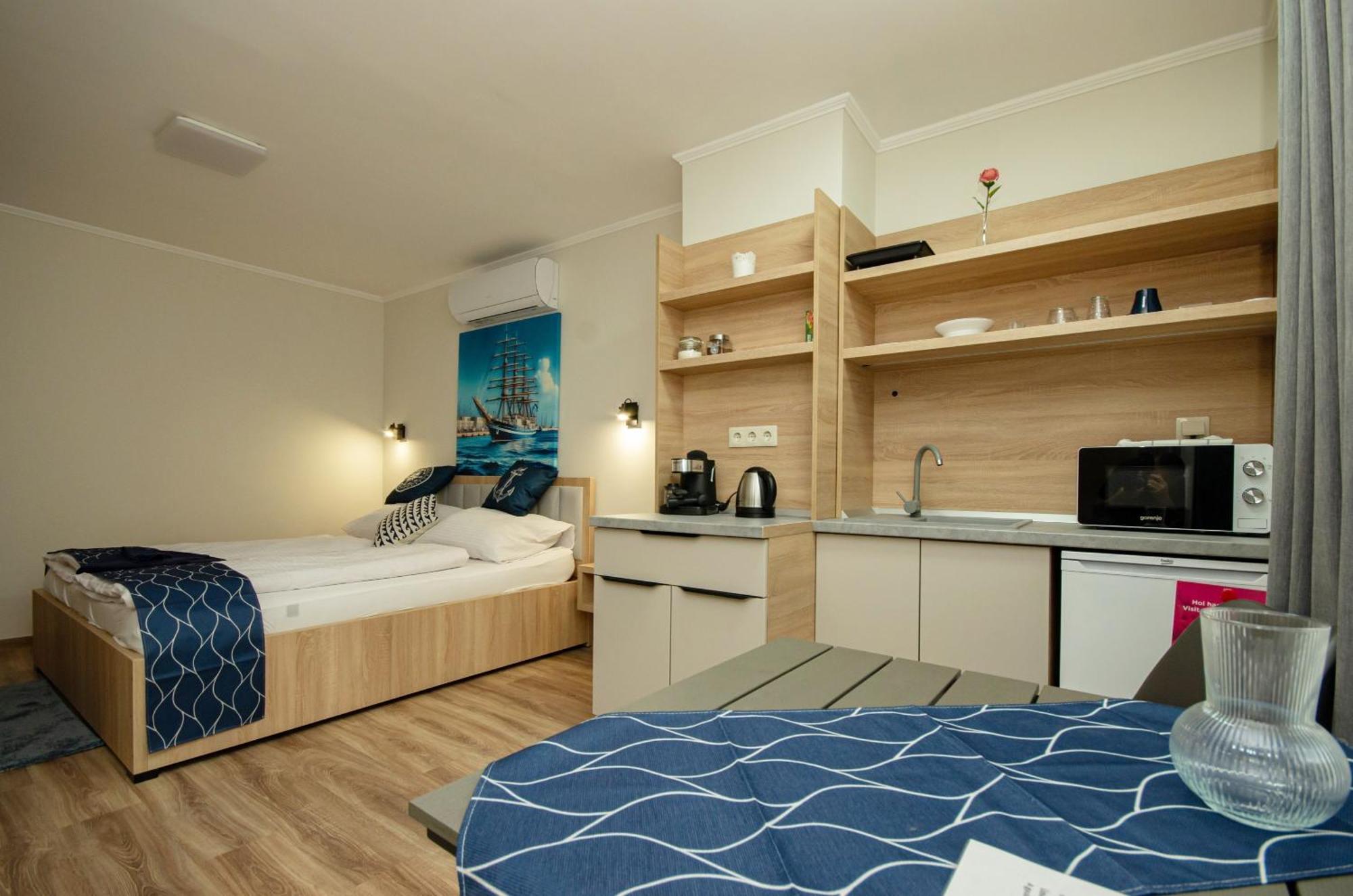 Riverside Apartmanhaz Apartament Jula