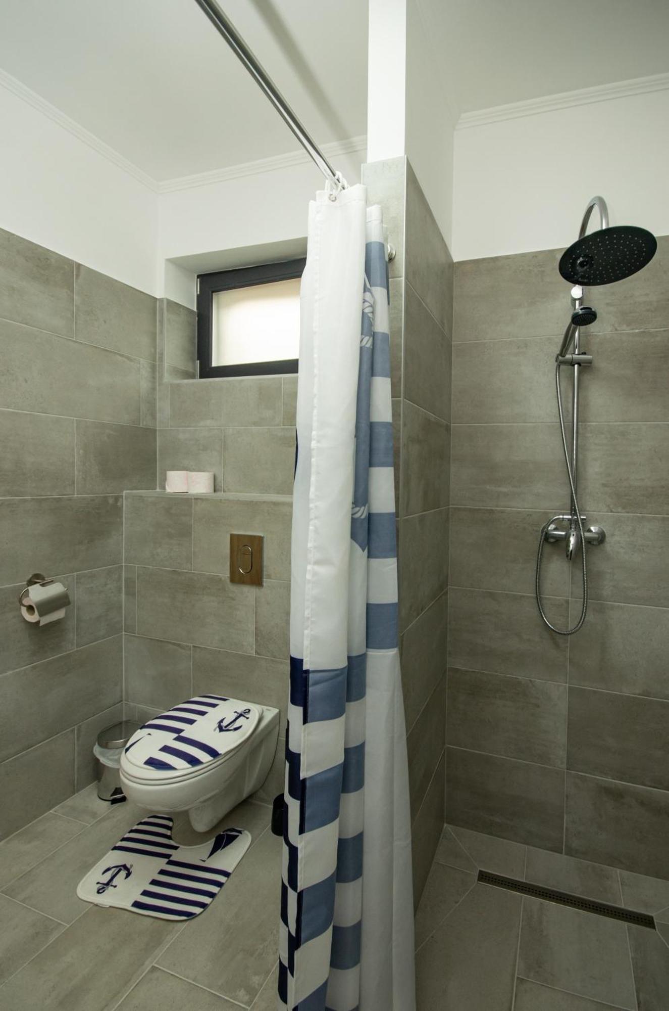 Riverside Apartmanhaz Jula