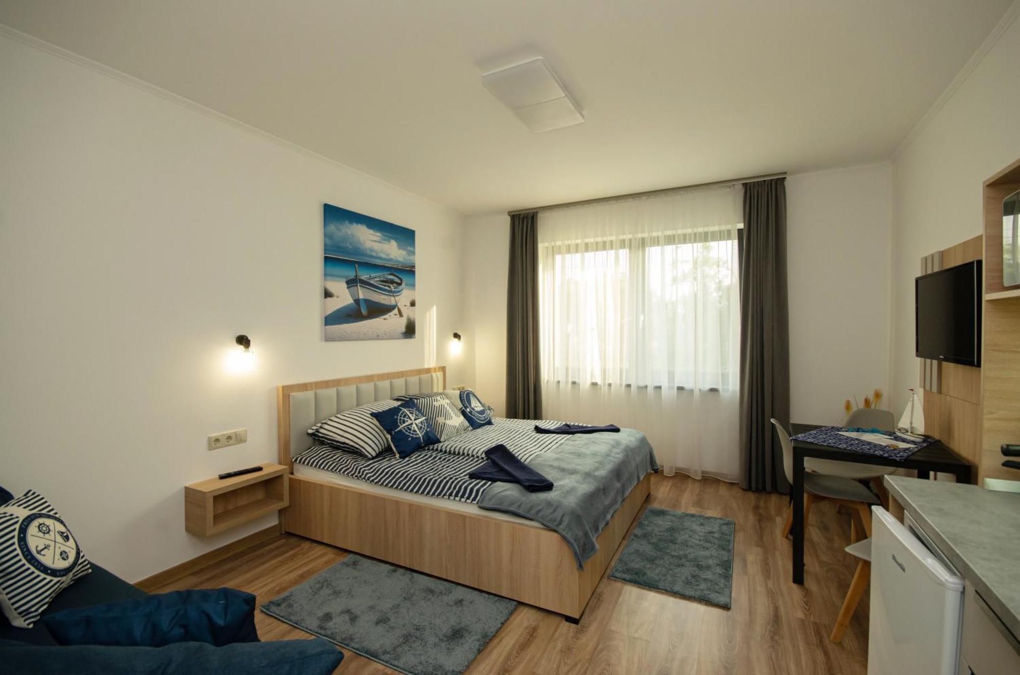 Riverside Apartmanhaz * Jula