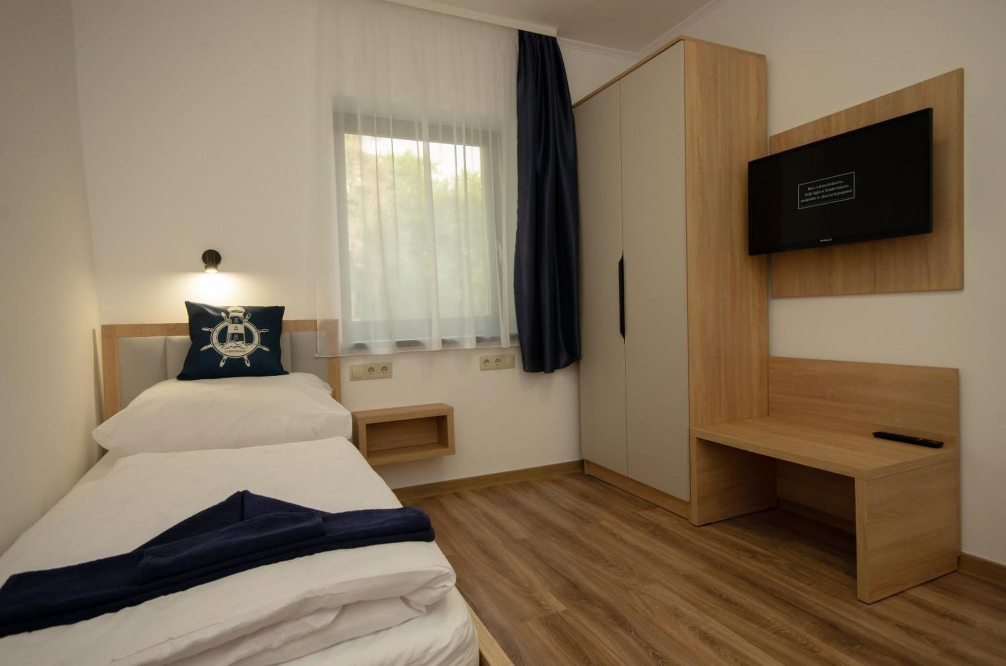 Riverside Apartmanhaz Jula