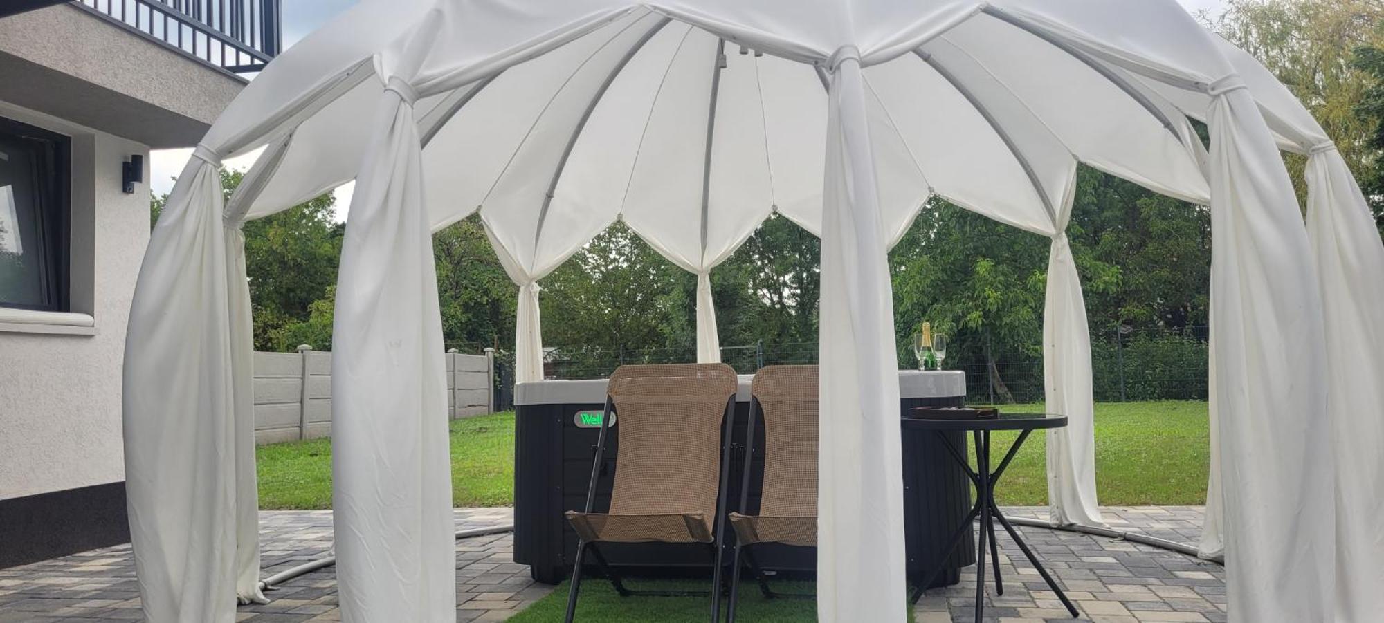 Riverside Apartmanhaz Jula